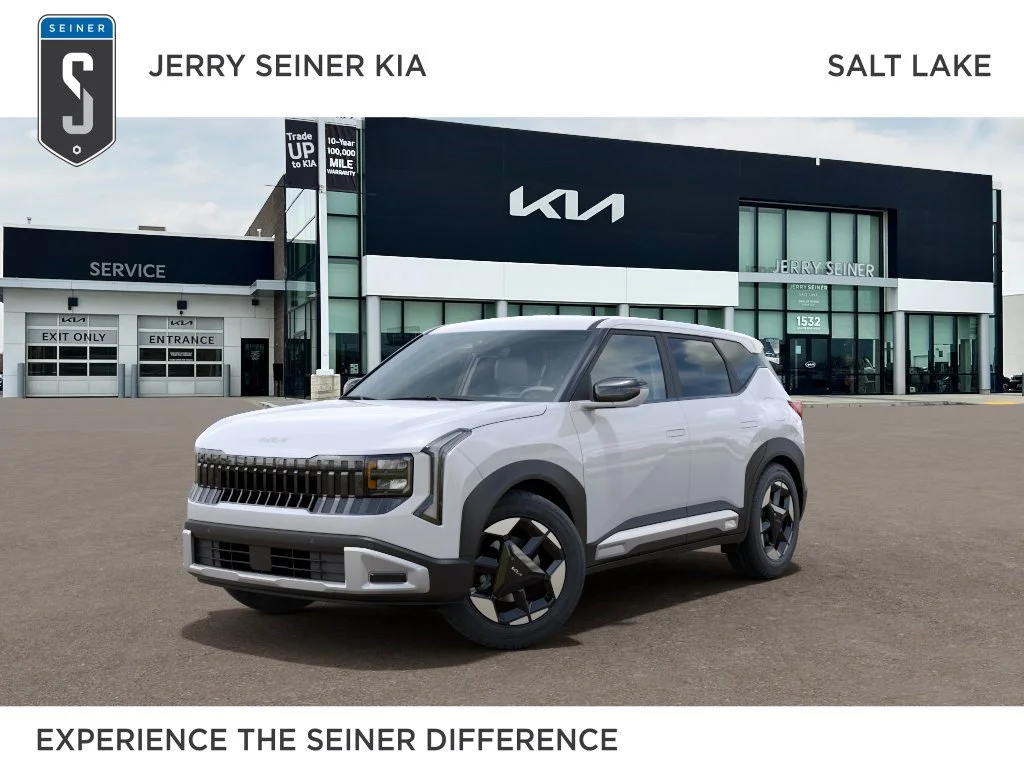 New 2027 Snow White Pearl Kia S image 1
