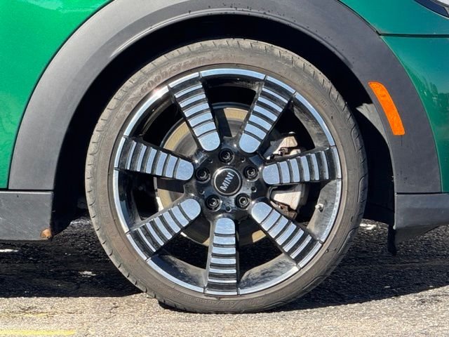 2023 Mini Cooper 4 Door Hardtop Signature photo 3