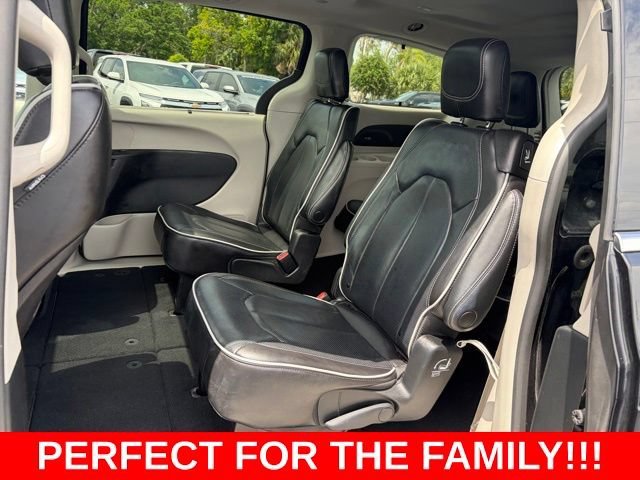 Used 2023 Brilliant Black Chrysler Limited image 14
