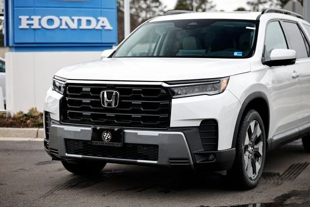 New 2026 Platinum White Pearl Honda Elite image 2