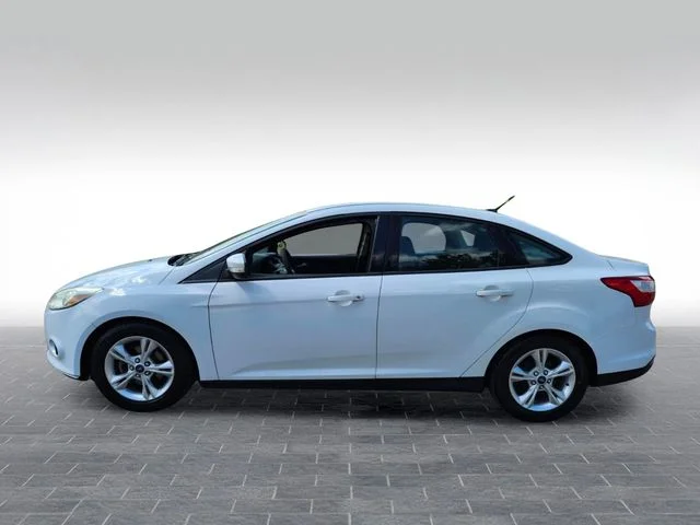 Used 2014 White Ford SE image 4