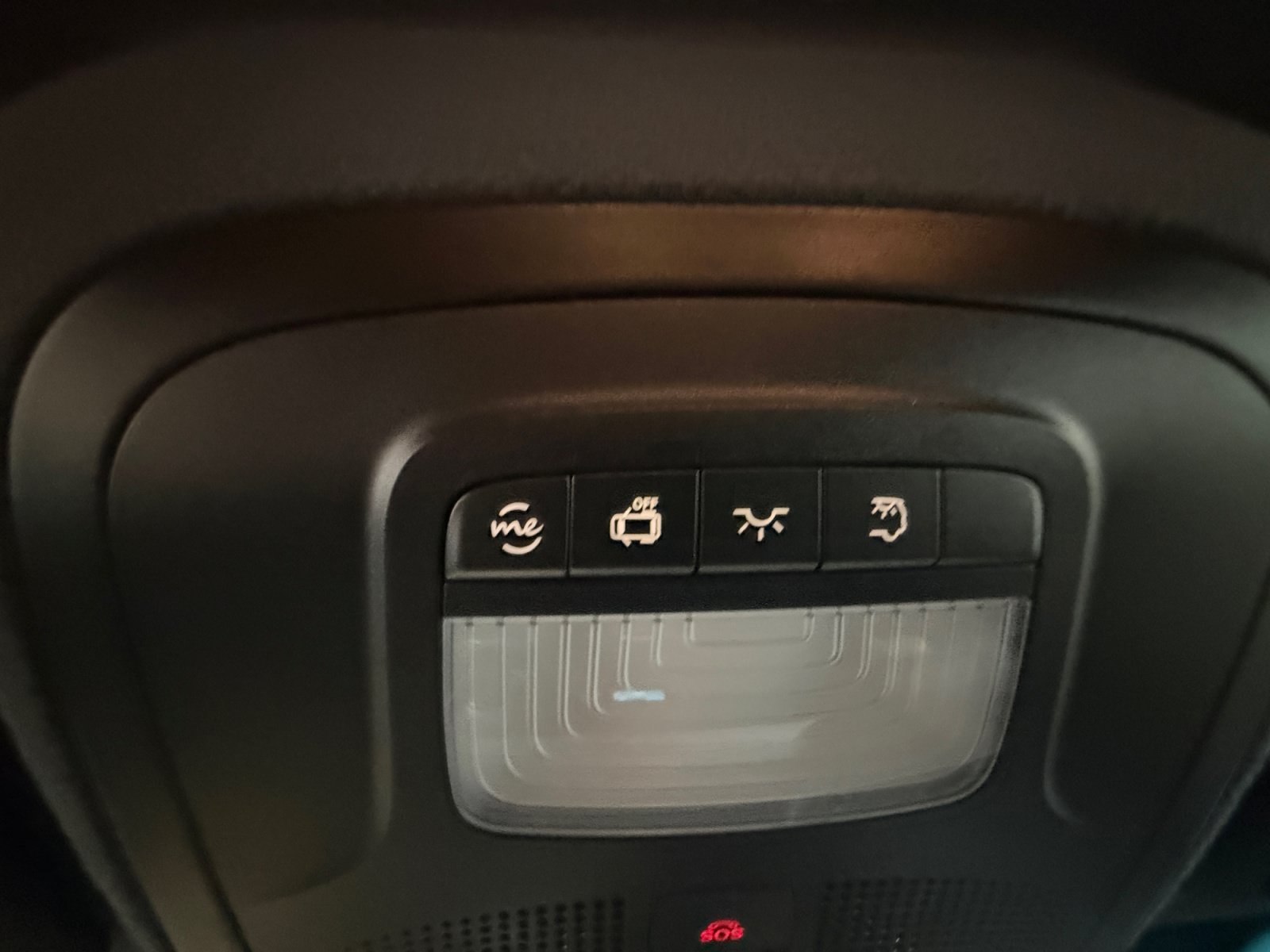 Used 2025  Mercedes-Benz  image 25