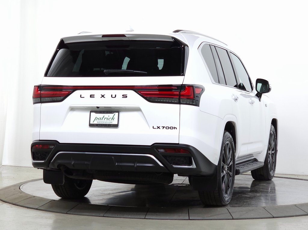 2025 LEXUS LX - Image 9