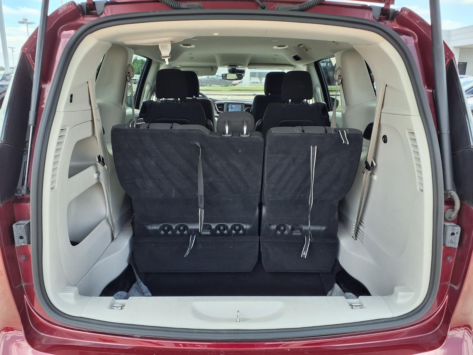 2023 Chrysler Voyager (fleet-only) LX - 9