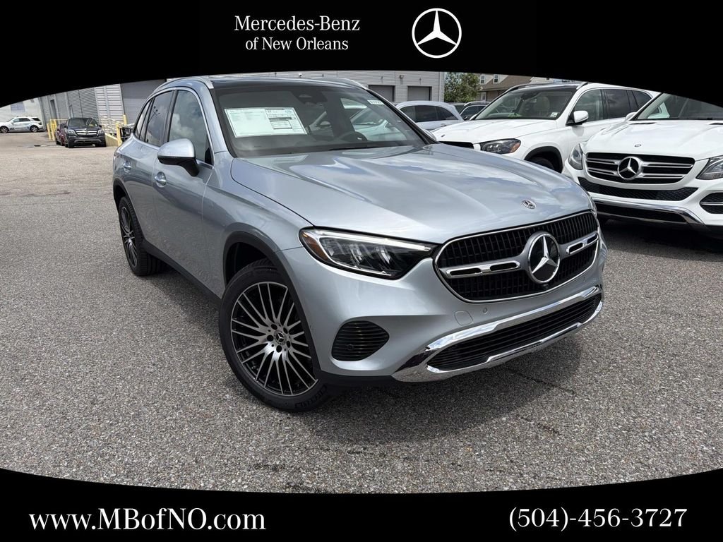 2026 Mercedes-Benz GLC GLC 300's photo