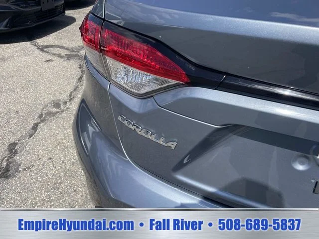 Used 2025  Toyota LE image 5
