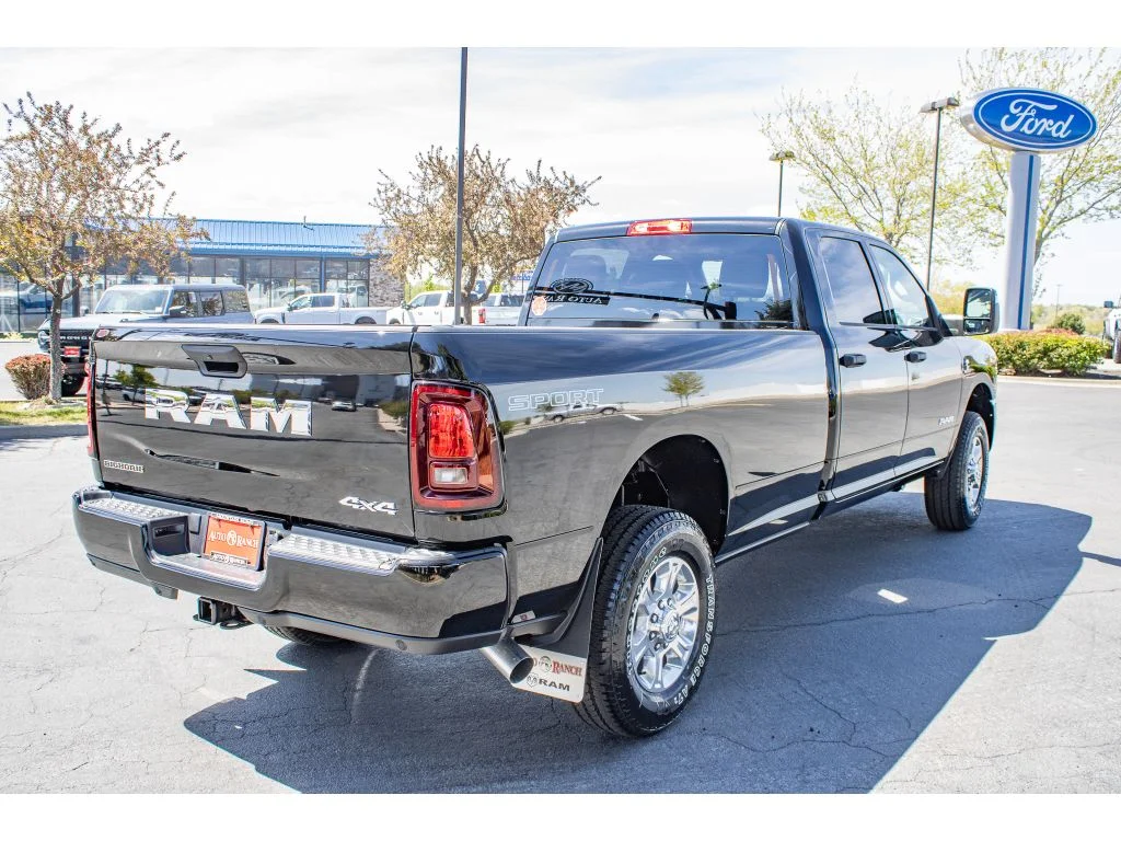 New 2026 Diamond Black Crystal Pearlcoat Ram Big Horn image 8