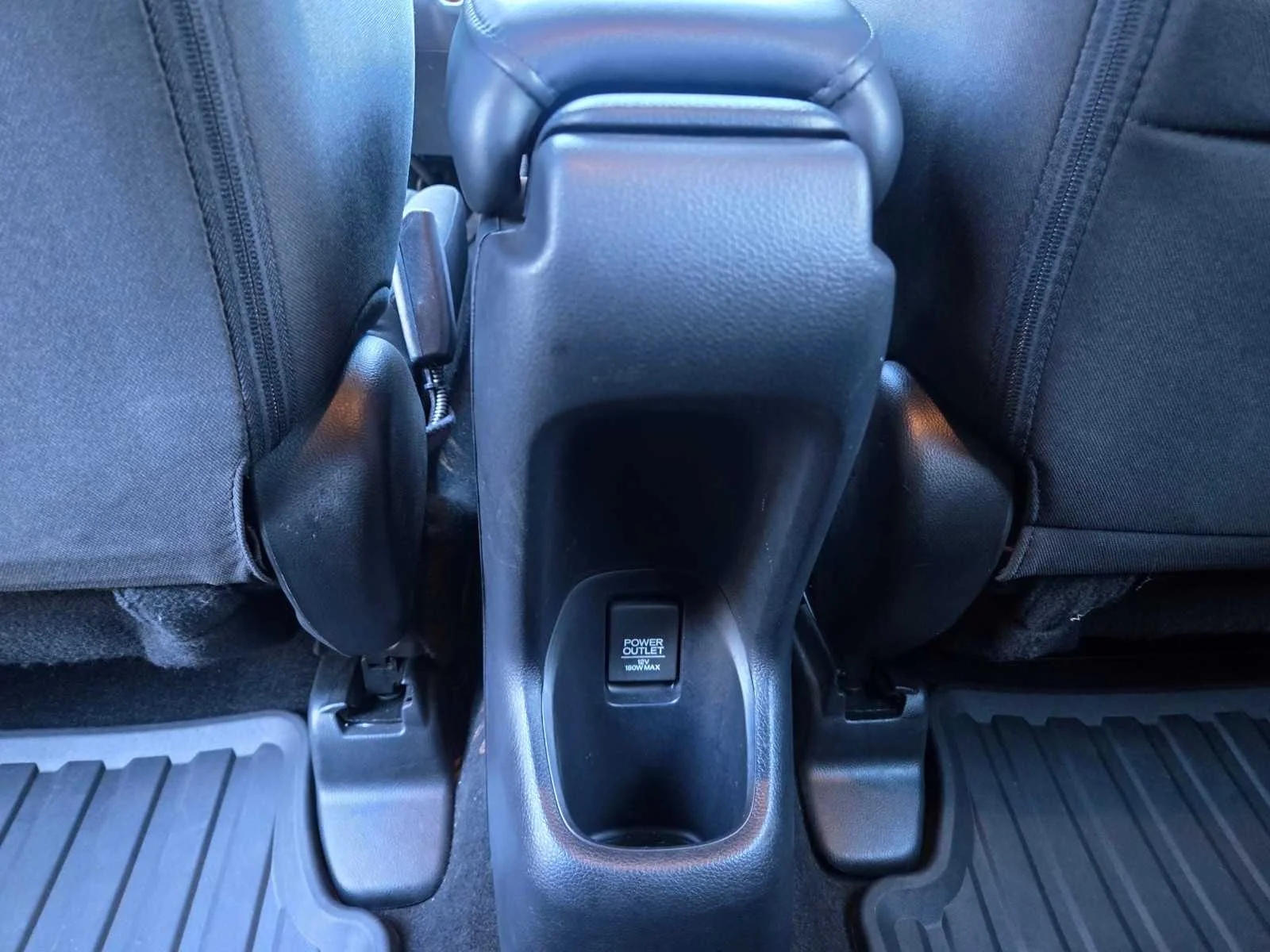 Used 2018  Honda EX image 12