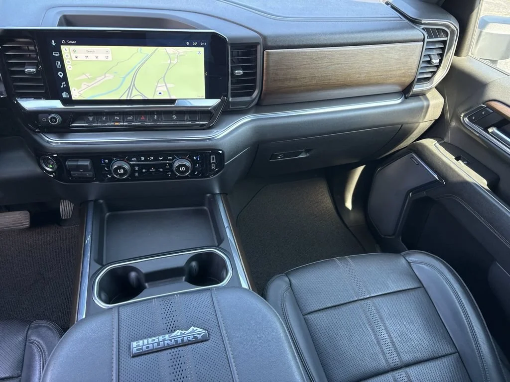Used 2024 Summit White Chevrolet High Country image 23