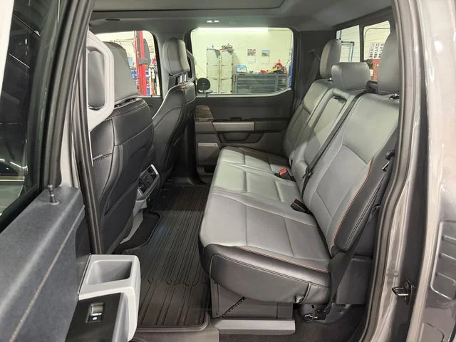 Used 2025 Gray Ford Lariat image 18
