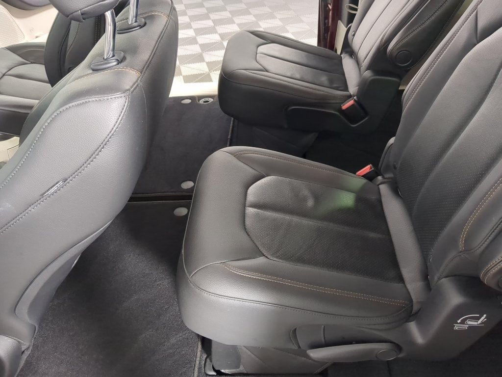 Used 2020 White Chrysler Touring L image 17