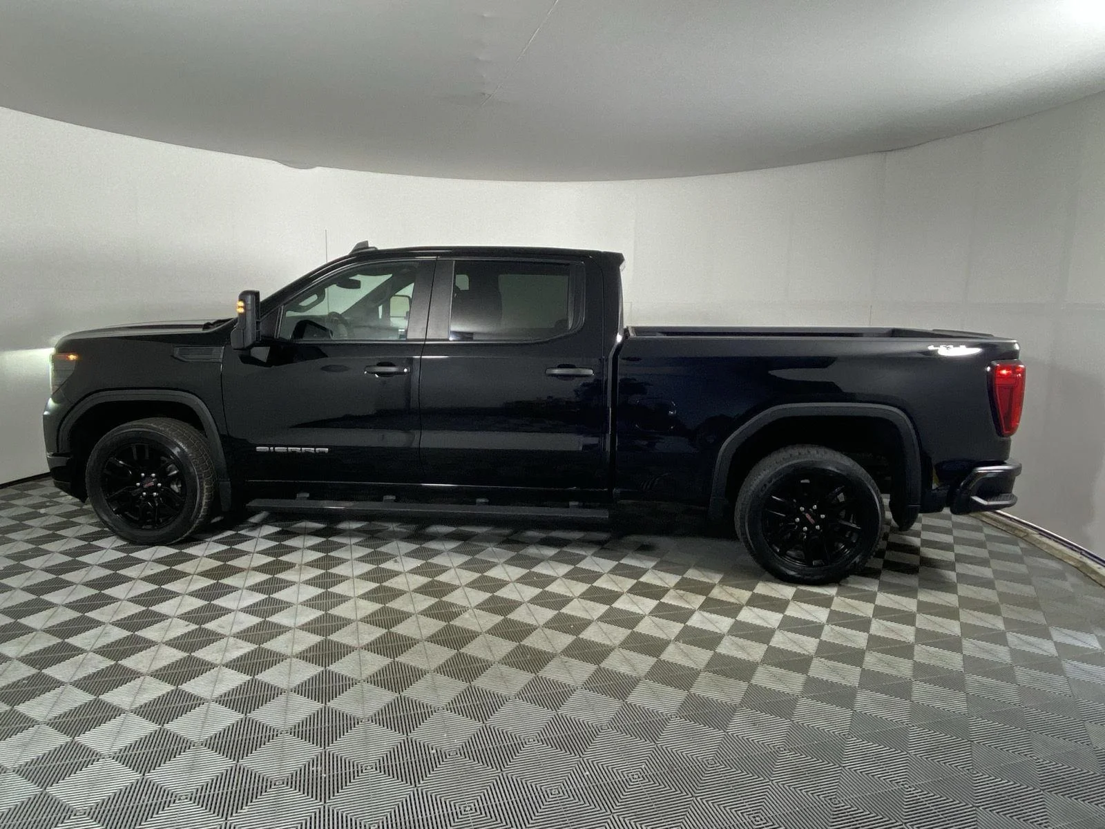 Used 2024 Onyx Black GMC Pro image 12
