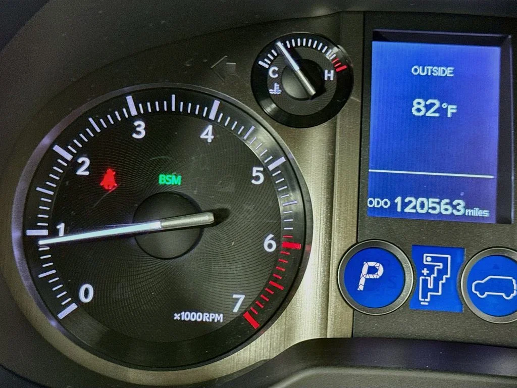 Used 2018 Silver Lexus 460 image 16