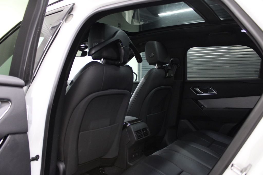 Used 2025 White Land Rover S image 31