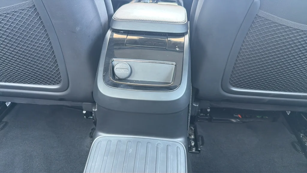 2023 Volvo S60 Plus - Photo 20