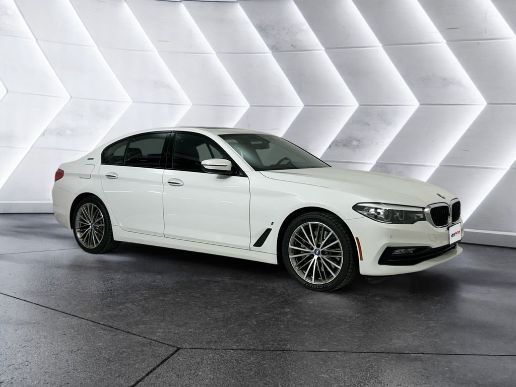 2018 BMW 5 Series 530e iPerformance Sedan's photo