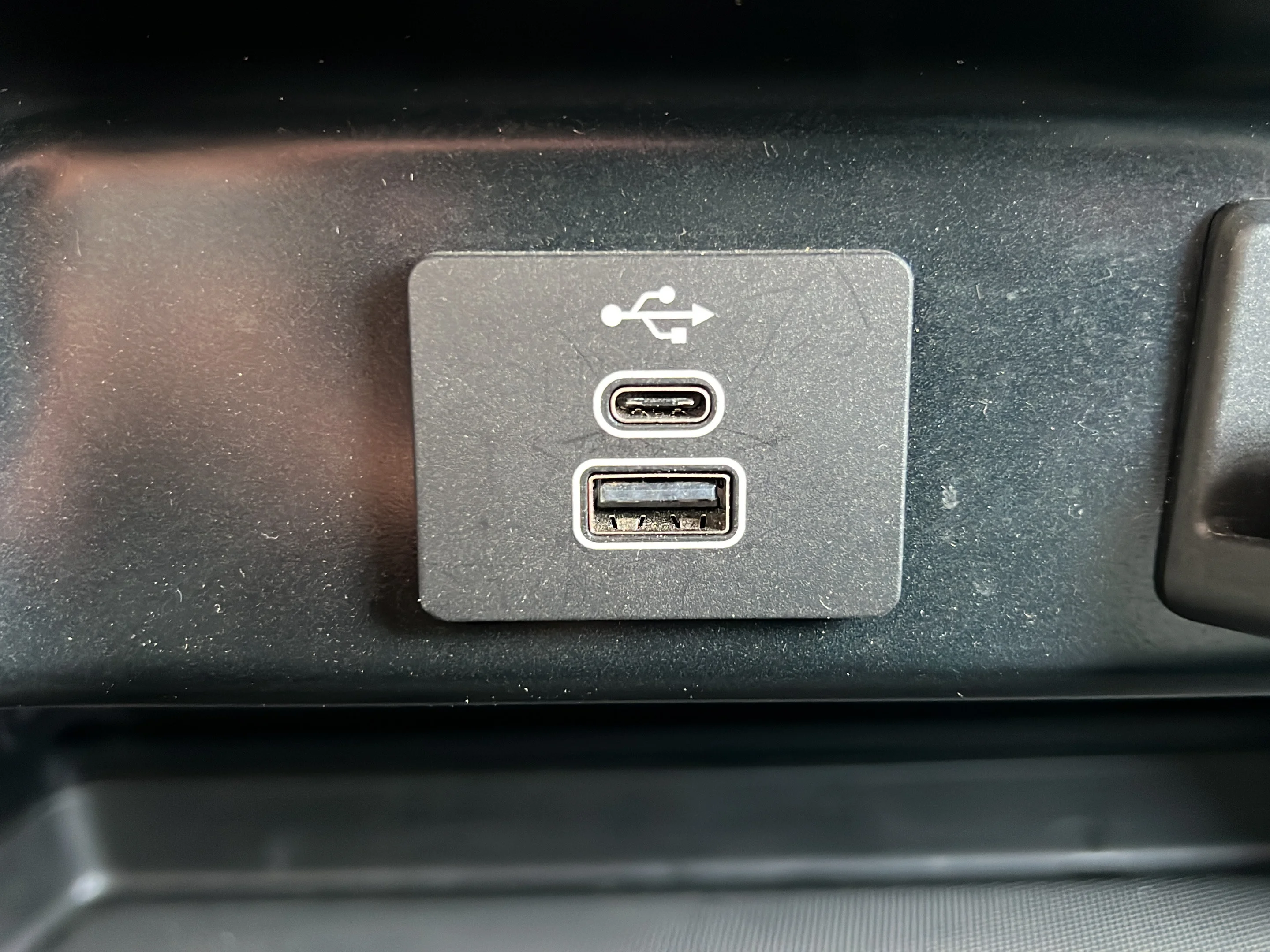 Used 2025 Silver Metallic Ford XLT image 19