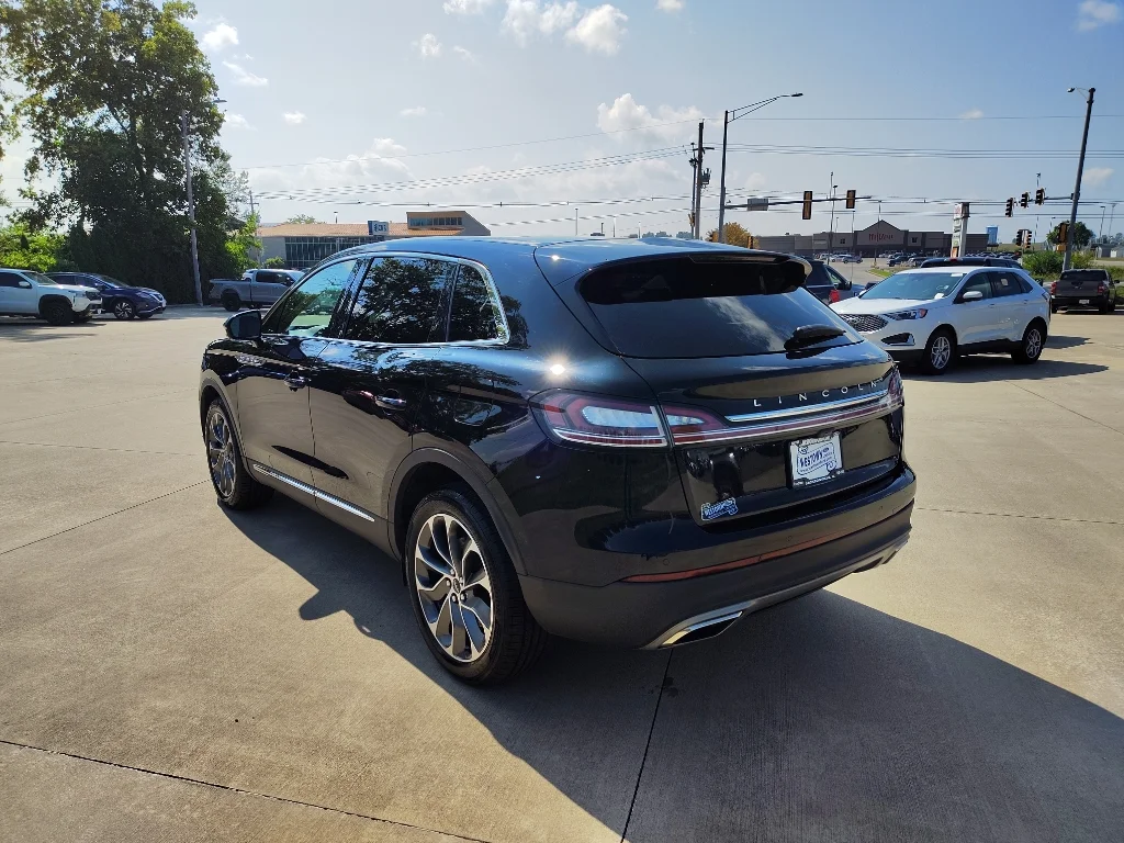 Used 2022 Infinite Black Metallic Lincoln Reserve image 7