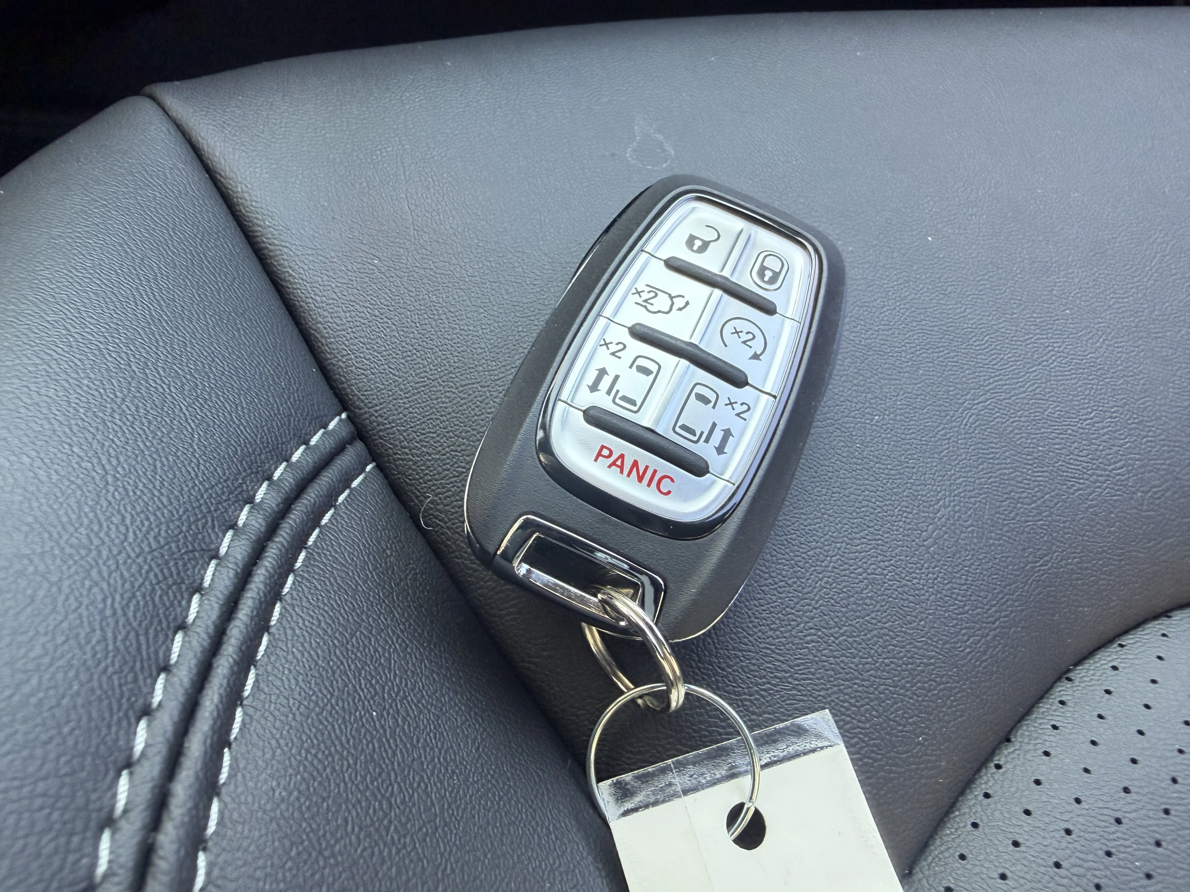 2026 Chrysler Pacifica Select - Photo 47