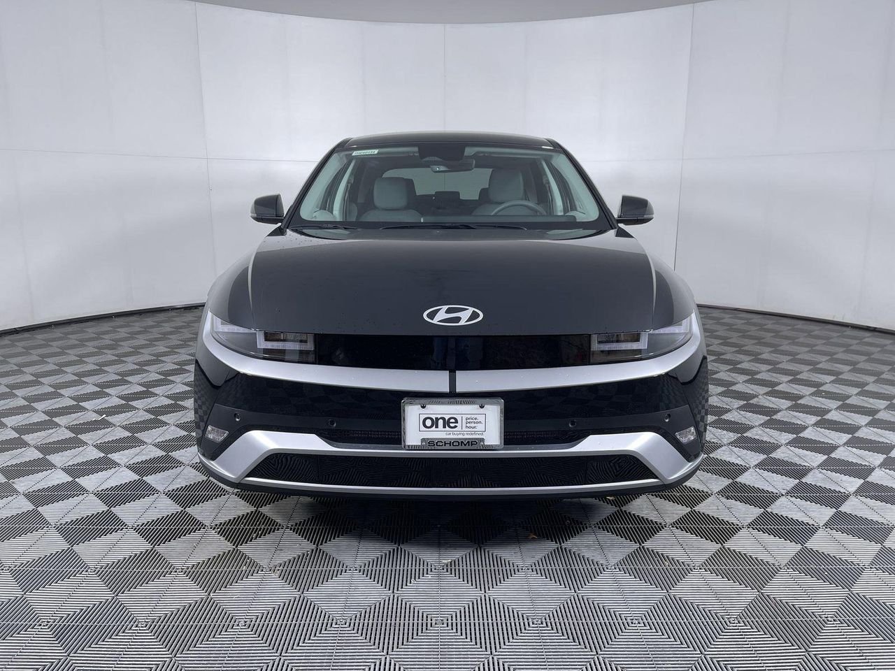 New 2026 Abyss Black Hyundai SEL image 2