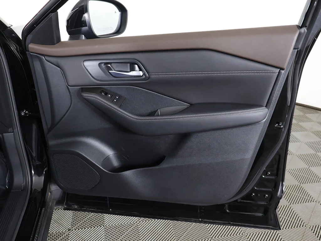 Used 2023 Black Nissan SV image 25