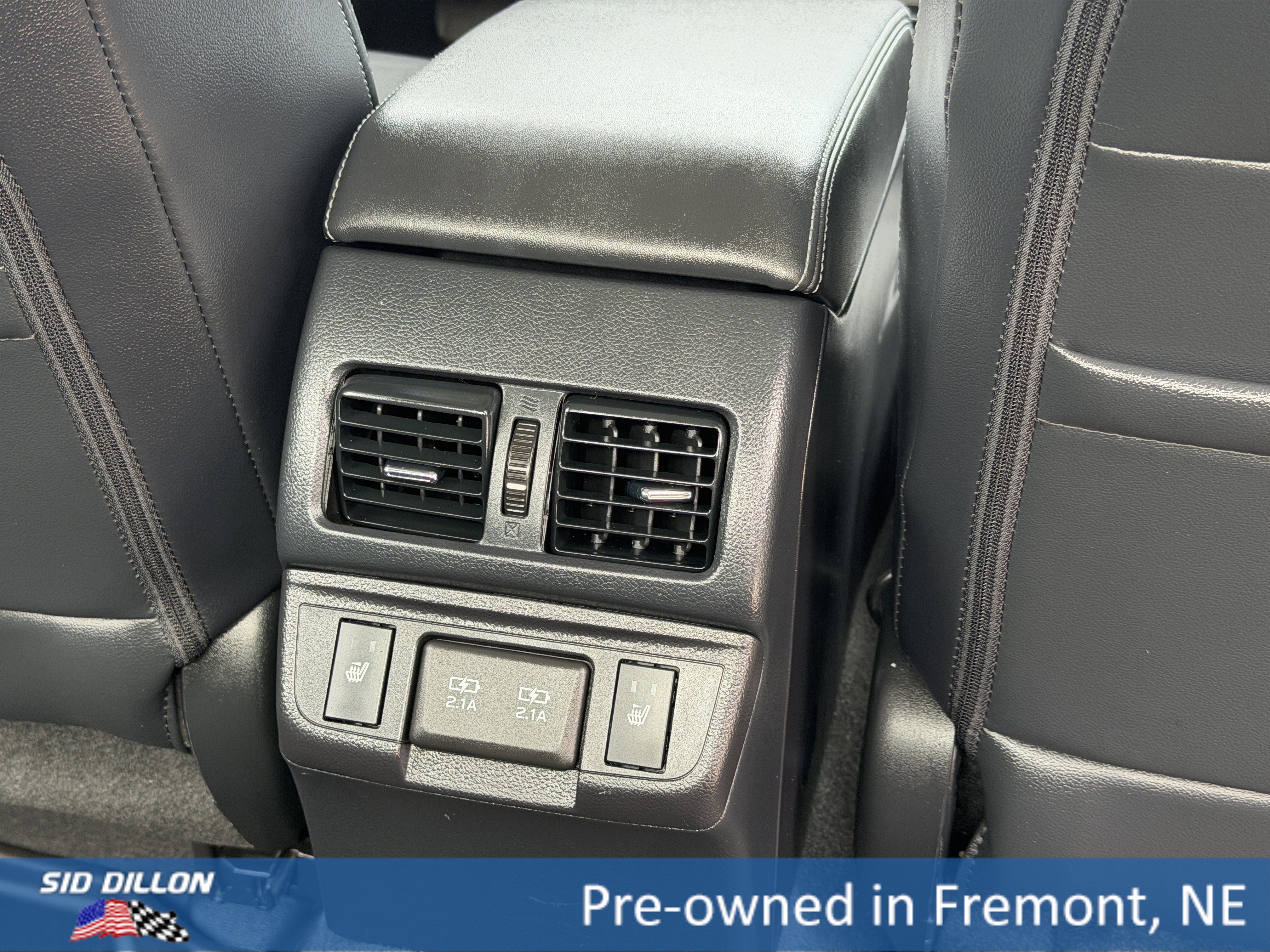 Used 2019 Crystal White Pearl Subaru Limited image 16