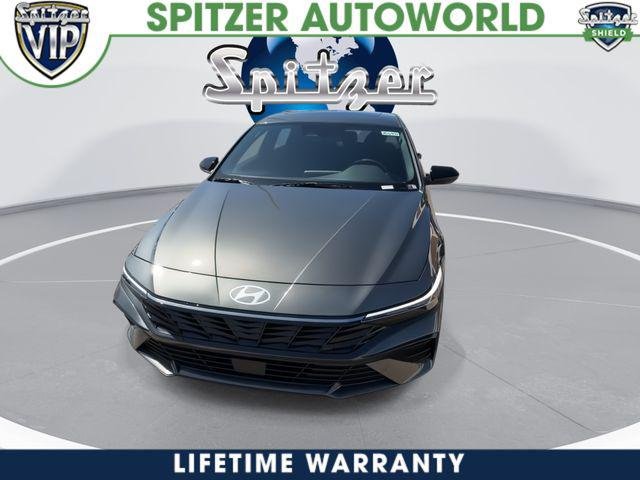New 2026 Gray Hyundai SEL Sport Premium image 3