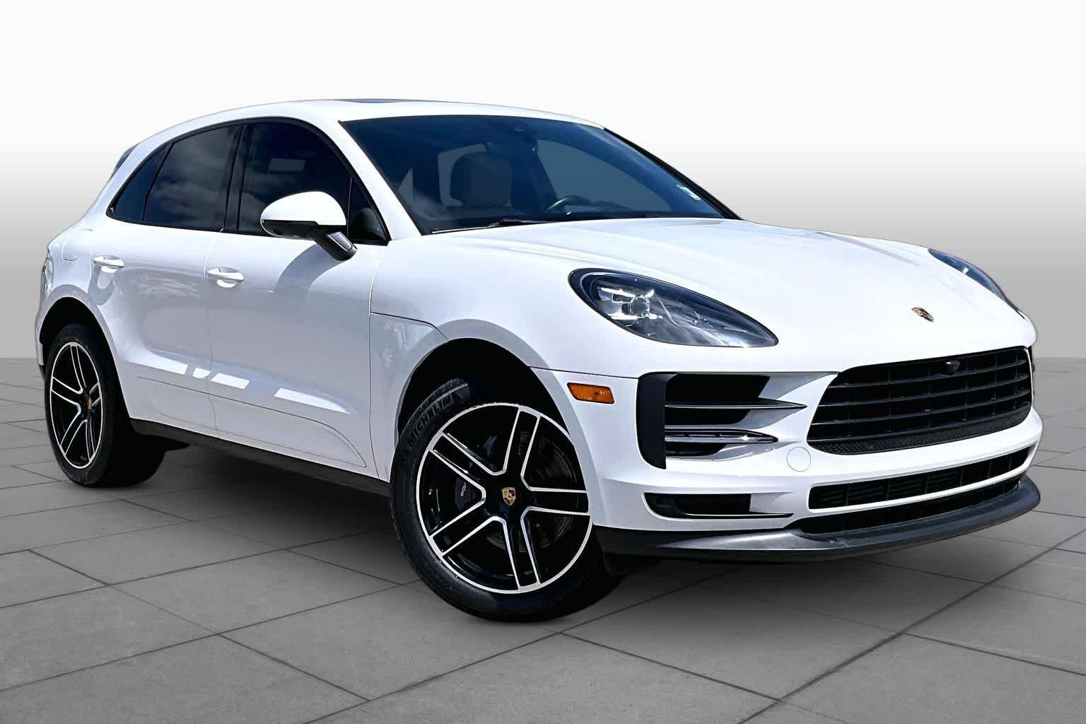 Used 2021 Carrara White Metallic Porsche  image 3