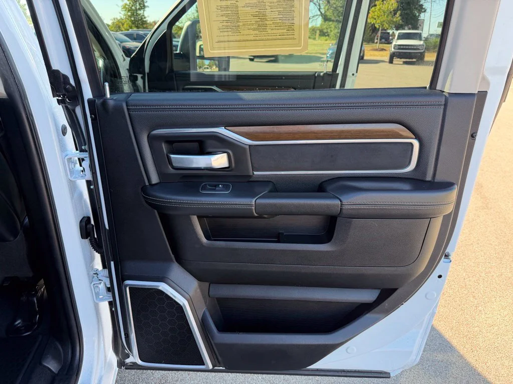 Used 2024 White Ram Laramie image 17