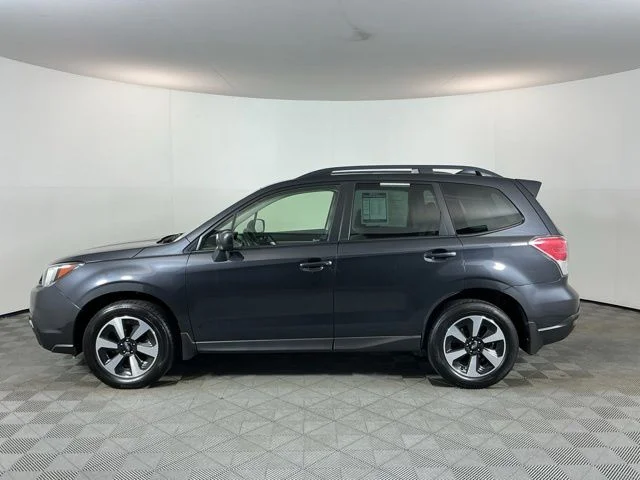 Used 2018 Gray Subaru 2.5i Premium image 8