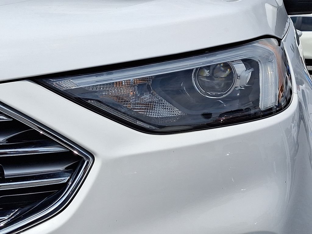 Used 2022  Ford SEL image 10
