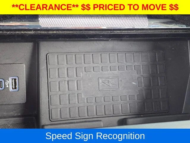 Used 2022 Black Ford Lariat image 30