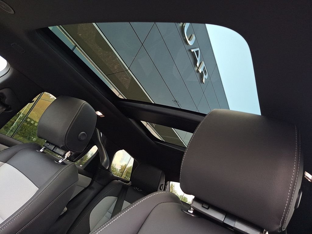 New 2026 Tribeca Blue LAND ROVER  image 10