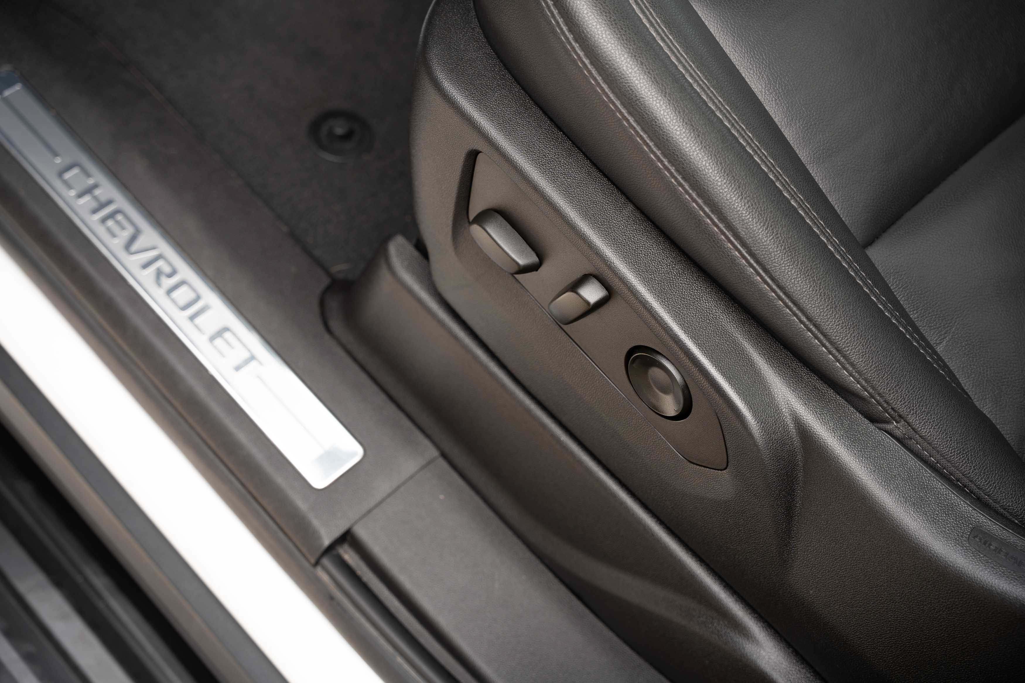 Used 2022 Iridescent Pearl Tricoat Chevrolet LT image 19