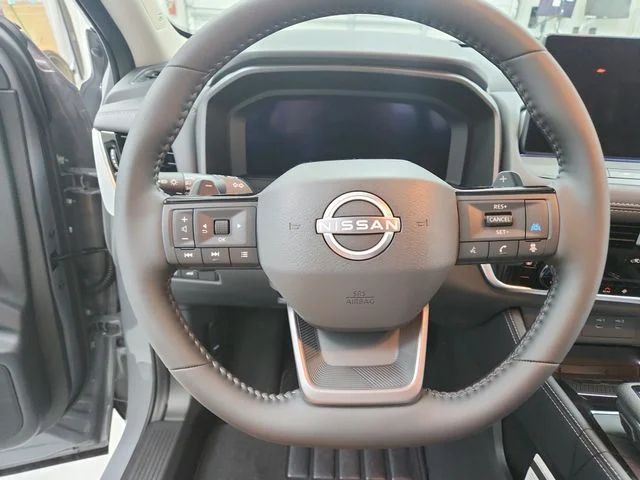 New 2026 Gray Nissan Platinum image 25