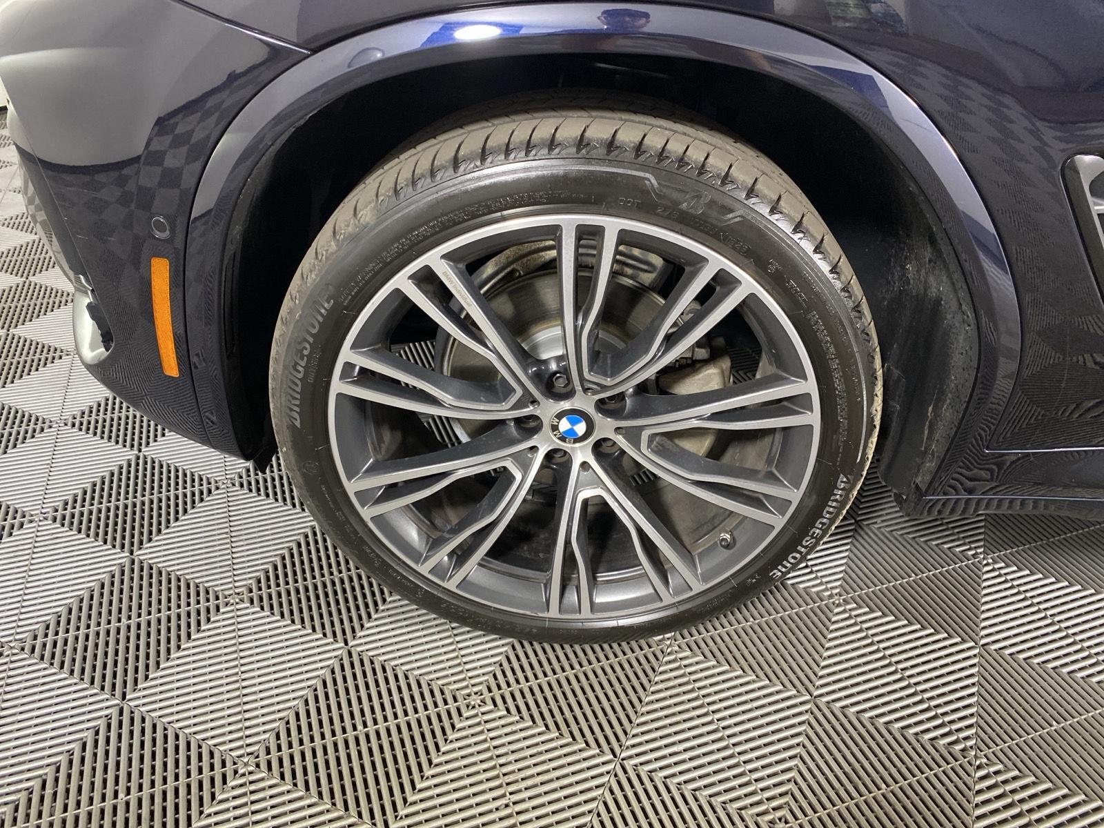 Used 2024 Carbon Black Metallic BMW xDrive30i image 12