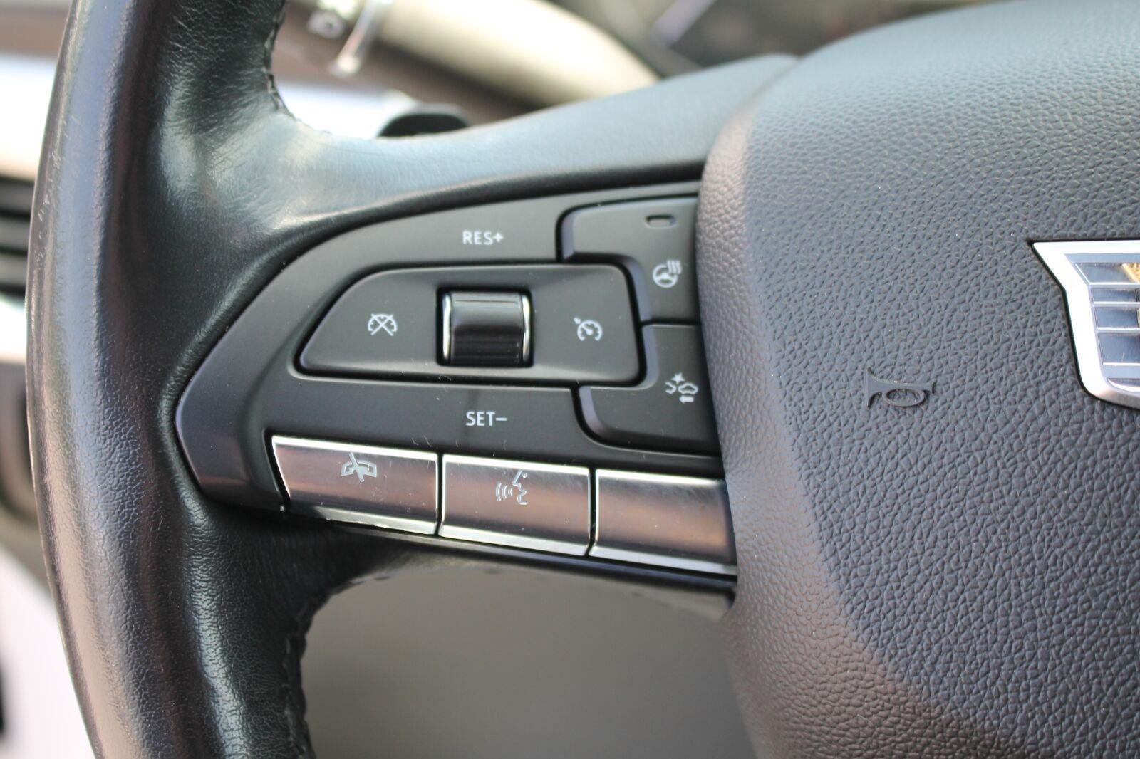 Used 2021 CRYSTAL WHITE TRICOAT Cadillac AWD Premium Luxury image 17