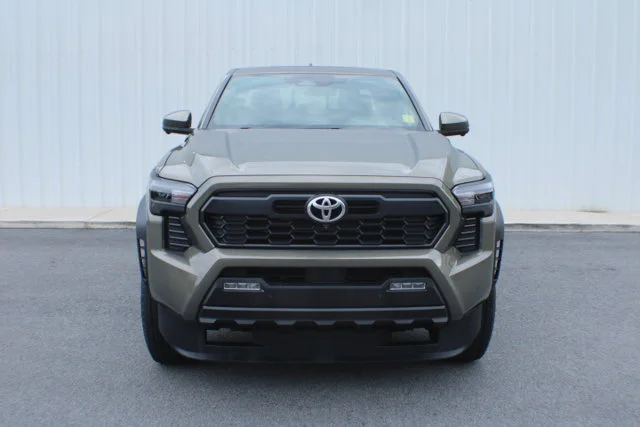 Used 2025 BROWN Toyota  image 19