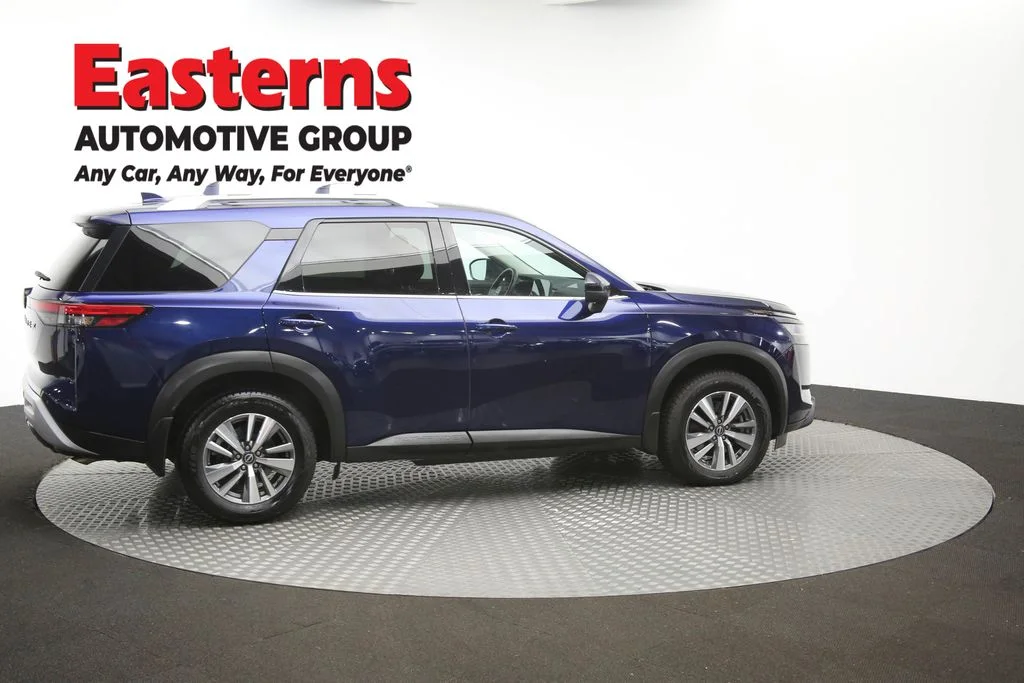 Used 2023 Blue Nissan SL image 44