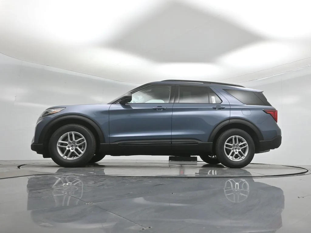 New 2026 Vapor Blue Metallic Ford Active image 7