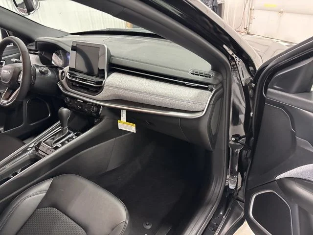 New 2026 Black Jeep Latitude image 29