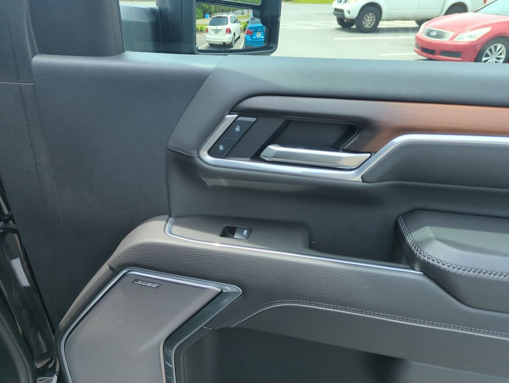 Used 2025 Black GMC Denali image 33