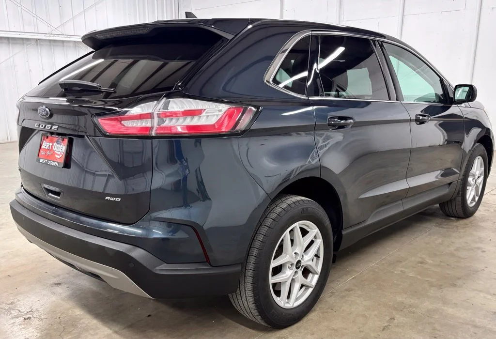 Used 2024 Blue Ford SEL image 6