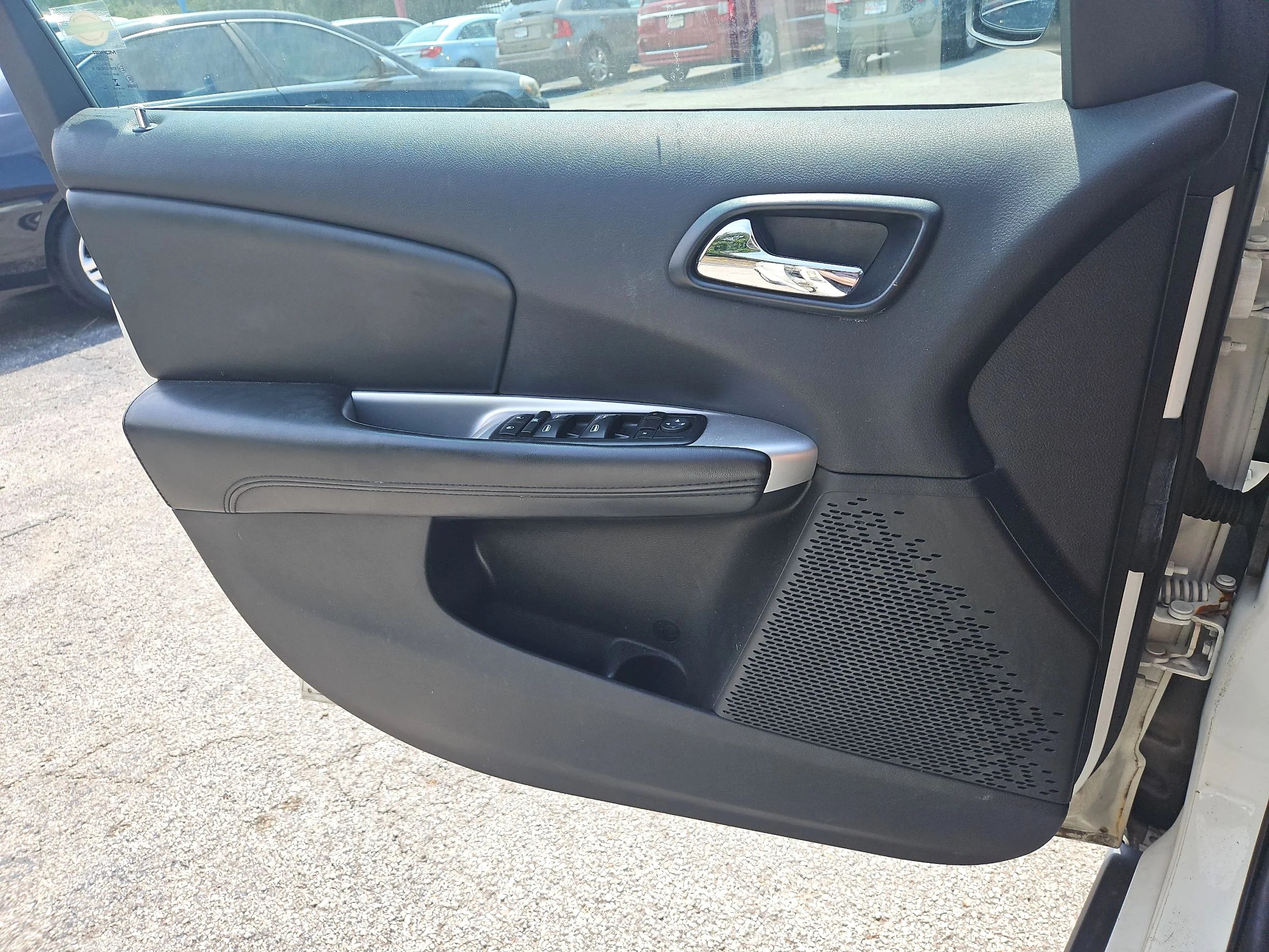 Used 2014  Dodge SXT image 12