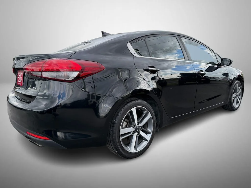 Used 2017 Black Kia EX image 3