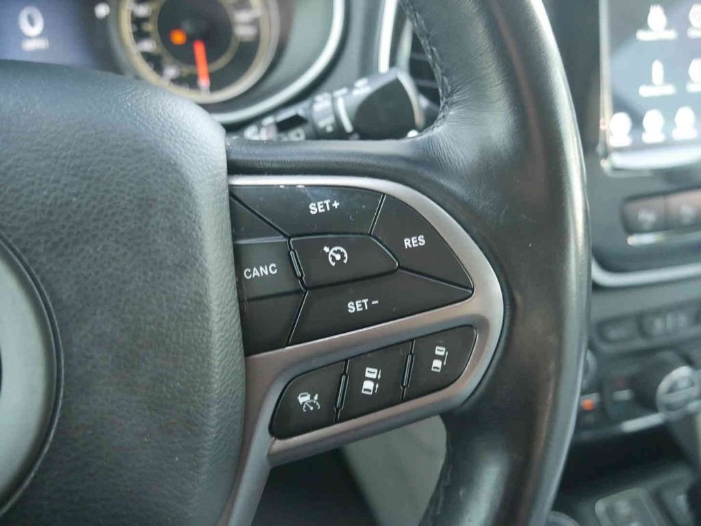 Used 2021 Blue Jeep Limited image 40
