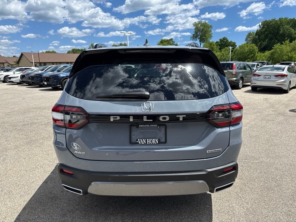 Used 2026 Gray Pearl Honda Touring image 4