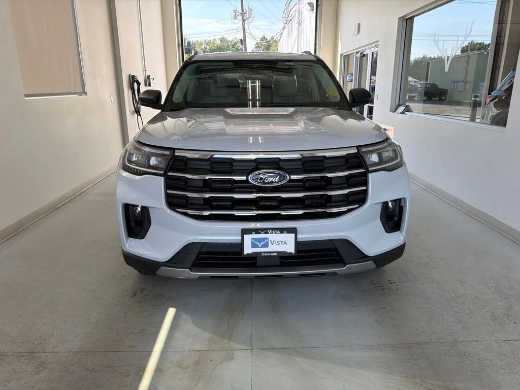 New 2026 Space White Metallic Ford Active image 2