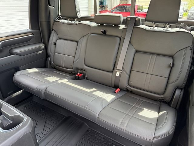 2025 Chevrolet Silverado 3500HD High Country - Photo 13