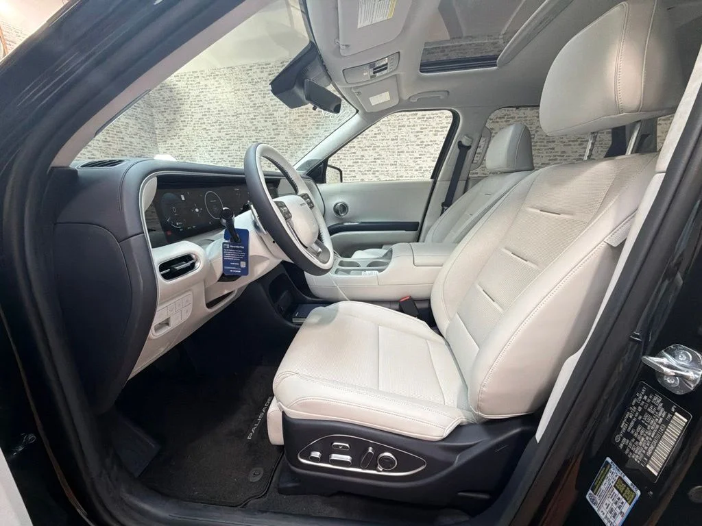New 2026 Abyss Black Pearl Hyundai Calligraphy image 23